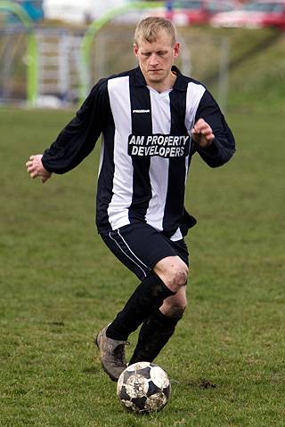 Weavers v Wardle - Rochdale Online Alliance Football League