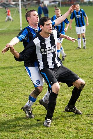 Weavers v Wardle - Rochdale Online Alliance Football League