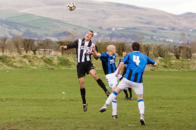 Weavers v Wardle - Rochdale Online Alliance Football League