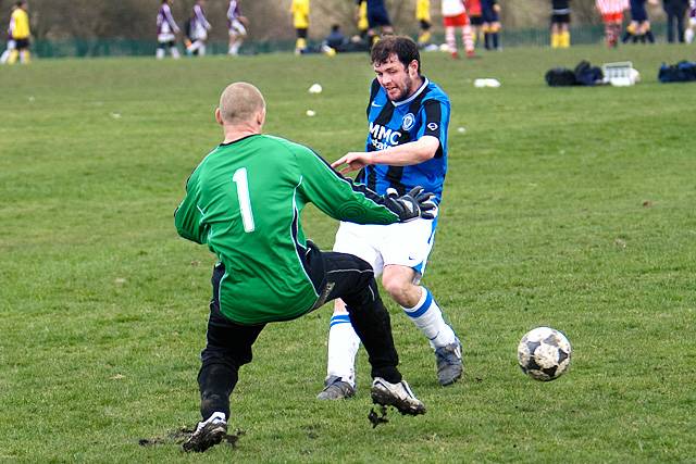 Weavers v Wardle - Rochdale Online Alliance Football League