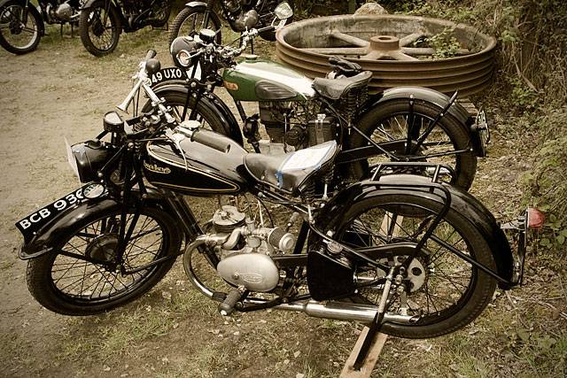 Vintage Motorcycle Society - Francis Barneth, BSA