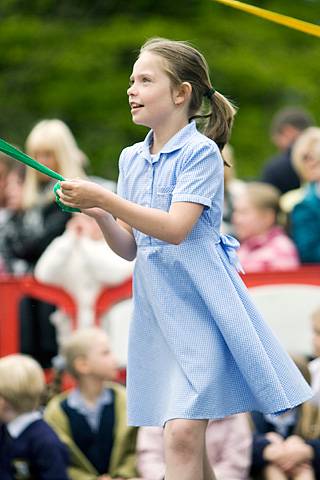 May Day celebration in Middleton - Maypole Dancing