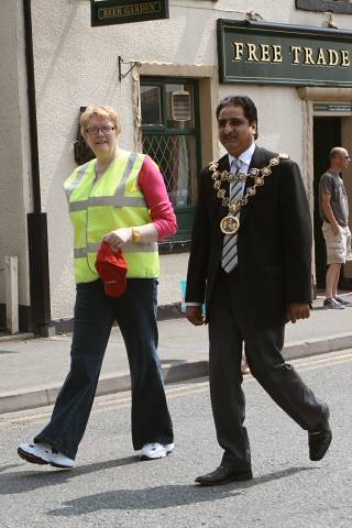 The Mayor of Rochdale, Councillor Zulfiqar Ali and the Leader of the Council, Councillor Irene Davidson lead the carnival