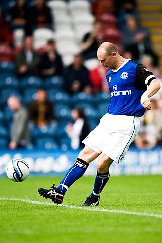 Rochdale 1 - 1 Bradford<br />
Gary Jones