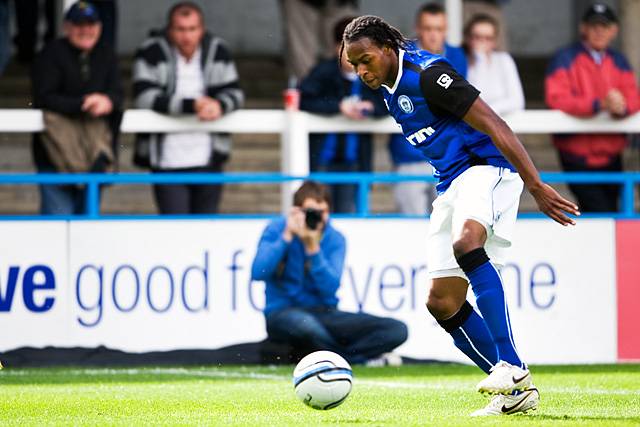 Rochdale 1 - 1 Bradford<br />
Jean Louis Akpa-Akpro