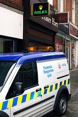 Police forensic van outside Fraser Hart Jewellers