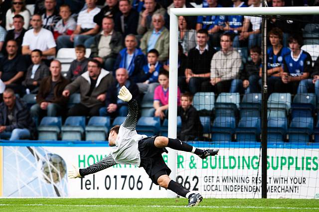 Rochdale 0 - 0 Hartlepool<br />
Hartlepool keeper Scott Flinders saves 