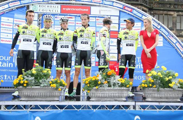 The ISD-Neri team on the start podium