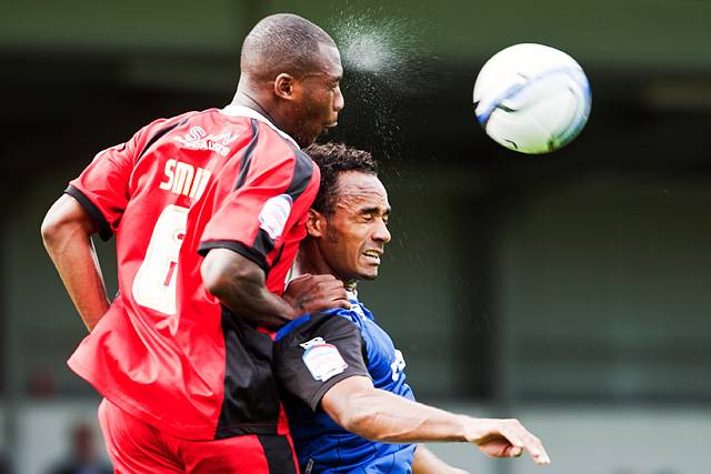 Rochdale v Walsall