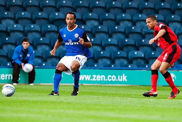 Rochdale v Walsall