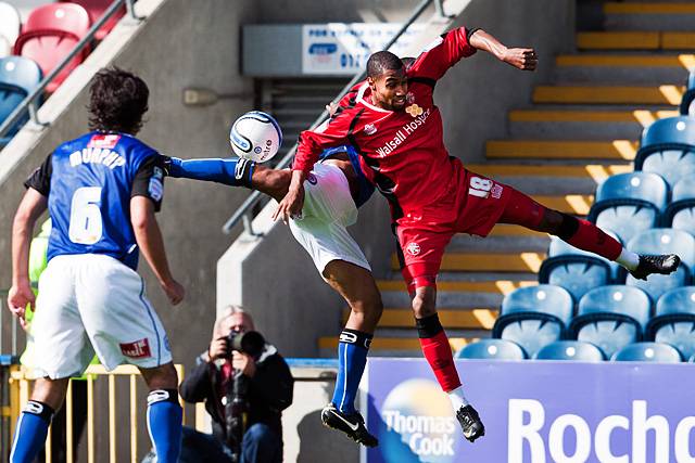 Rochdale v Walsall