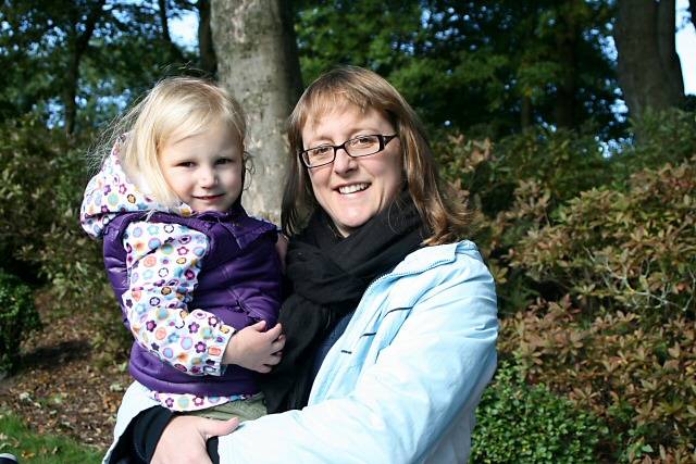 Kathryn Dempsy with her daughter Zara in Hare Hill Park 