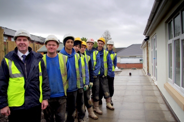 Steve Hughes (Rochdale Boroughwide Housing), Dave Parker (NEAT Supervisor, Groundwork Oldham & Rochdale), Tom McConkie, Kayne Welsh, Kyle Marriot, Ashley Reynolds, Jonathon Horridge (all NEAT team members) and Adam Holt (Contracts Manager, Groundwork Oldham & Rochdale). 