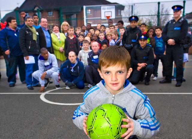 Jonjo with players from the competition, RBH staff, police & Freehold Community Group

