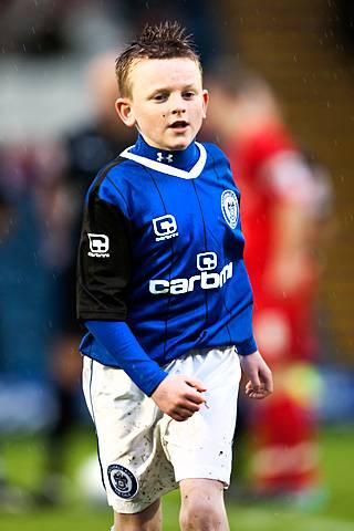 Rochdale 1 - 1 Leyton Orient<br \>Dale match mascot