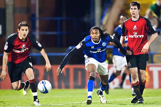 Rochdale 0 - 0 Bournemouth<br \>Jean-Louis Akpa Akpro takes on the Bournemouth defence