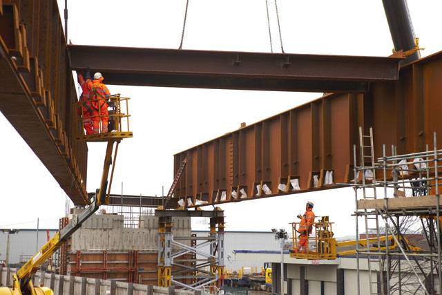 Engineers building the Metrolink line to Rochdale have installed a 52 metre long viaduct in the town