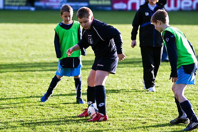 Hopwood Community Primary School 2 - 0 Meanwood Primary School