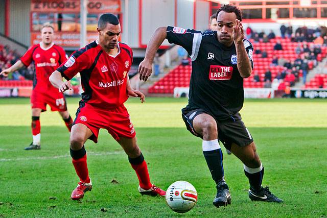 Walsall 0 - 0 Rochdale<br\>Chris O'Grady beats Aaron Lescott