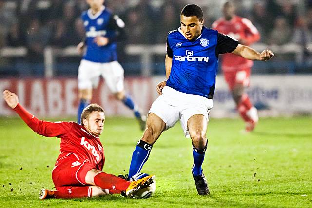 Rochdale 2 - 0 Charlton Athletic<br />Dean Parrett tackles Marcus Holness