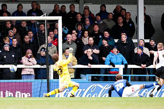 Rochdale 1 - 4 MK Dons