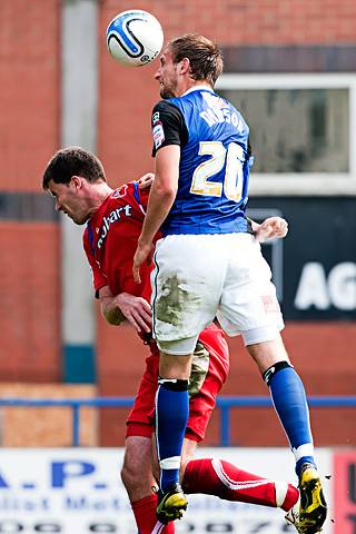 Rochdale 2 - 3 Carlisle United<br \>Dawson heads