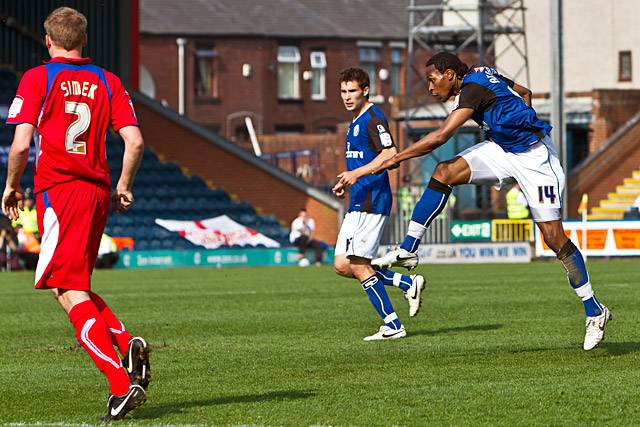 Rochdale 2 - 3 Carlisle United<br \>Jean Louis Akpa-Akpro shoots