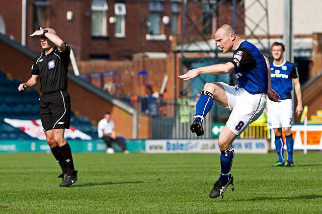 Rochdale 2 - 3 Carlisle United<br \>Gary Jones shoots