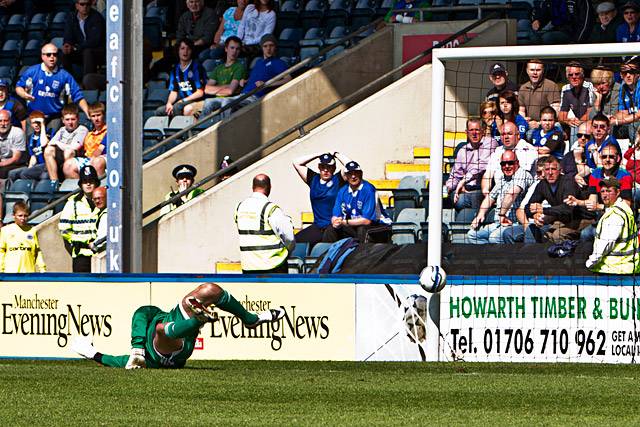 Rochdale 2 - 2 Peterborough United<br />Dale come agonisingly close to a two goal lead but with Lewis in the Peterborough goal beaten the ball hits the post!