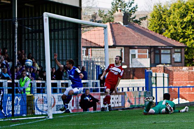 Rochdale 2 - 2 Peterborough United<br />Craig Dawson celebrates scoring Dale's equaliser