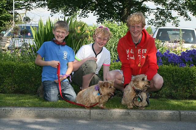 Woofs and Wellies 2011