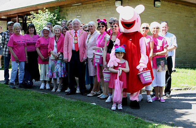 Link4Pink fundraisers with the Mayor and Mayoress of Rochdale, the Deputy Mayor of Oldham and children's character Peppa Pig