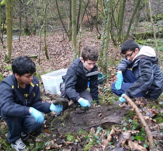 Matthew Moss students taking part in the University of Manchester Museum’s Midden Project
