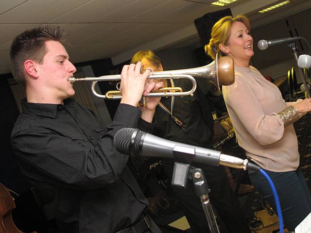 Jamie Brownfield and Suzanne Mott - Dave Mott's Jazz Classics