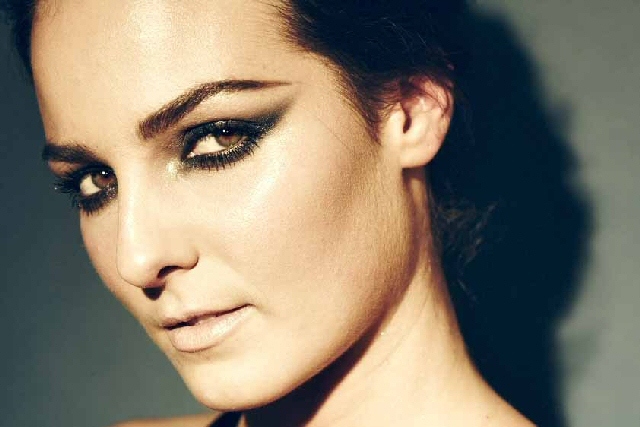 Keri-Anne Payne, becomes face of Max Factor False Lash Effect Gold 
