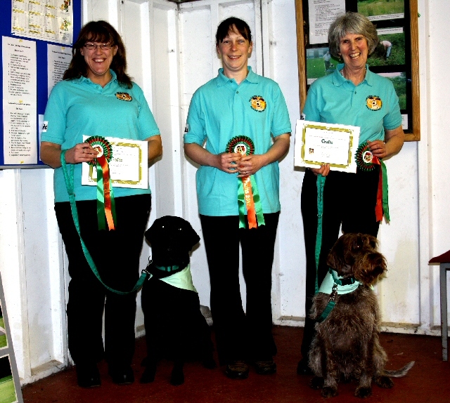 Shelley and Sam, Joanne, Sue and Darcie