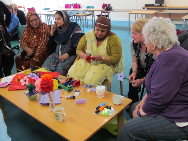 Adult daycare users and carers from Rochdale Carers Resource Centre and Apna Ghar came together at Kashmir Youth Project (KYP) 