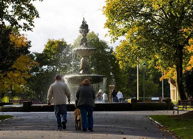 Queen's Park, Heywood