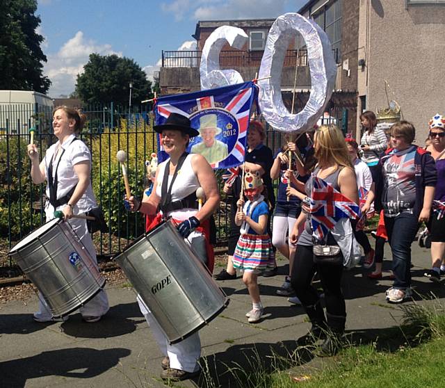 Summer arrives for the Darnhill Festival‏