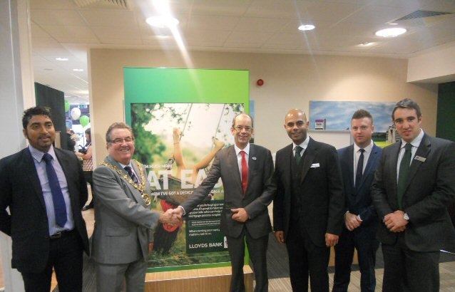 Councillor Farooq Ahmed, Mayor Peter Rush,  Councillor Colin Lambert and Bank Manager, Vishal Desai at the reopening of Lloyds Bank