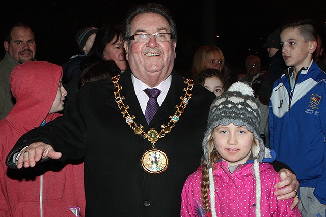 Mayor Peter Rush and Maisie Webb switch on the Littleborough Christmas lights