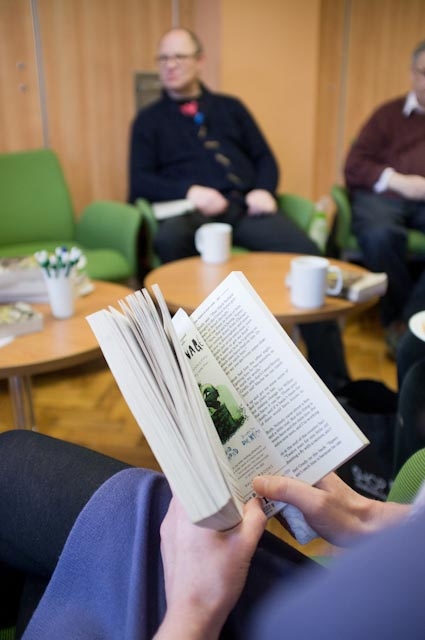 Pennine Care helps local mental health service users improve their confidence and wellbeing through the innovative ‘Get Into Reading’ project