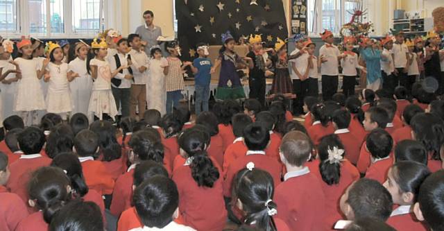 Pupils from year 2 at Heybrook Primary School performed Mary’s Knitting