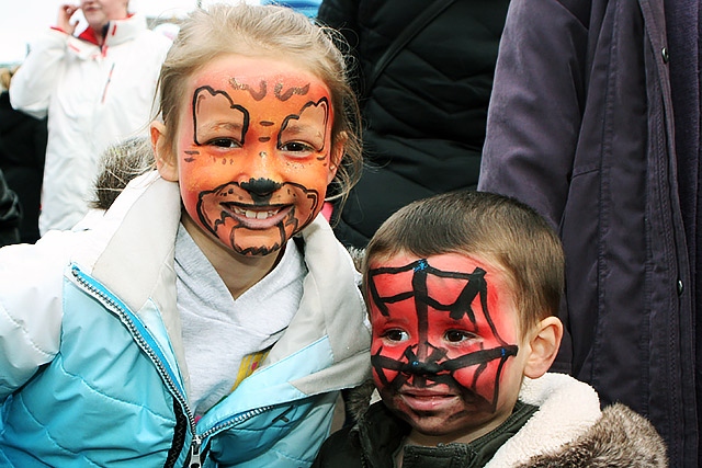 Hannah and Nathan Grindrod <br />Father Christmas and his Reindeer Parade