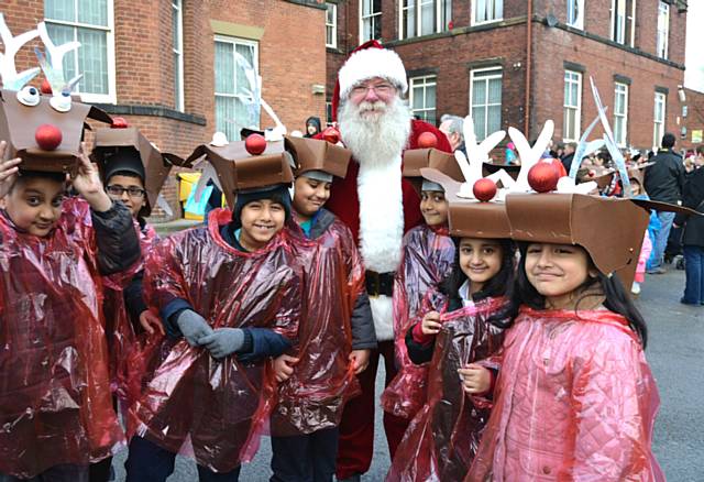 Hamer Community Primary School at the Reindeer Parade