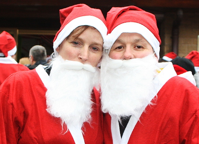 John Fay and Elaine Whitehead at Springhill Hospice Father Christmas Fun Run in 2013