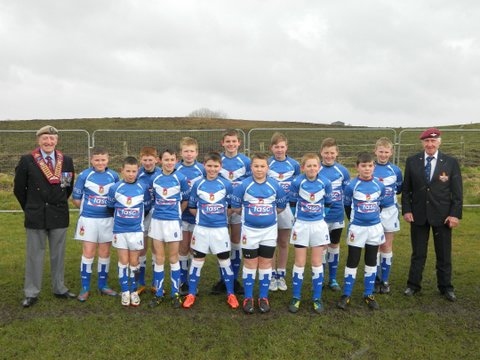 Rochdale Mayfield Mustangs U12s Show off their new Kit with many thanks to the Rochdale Parachute Regimental Association