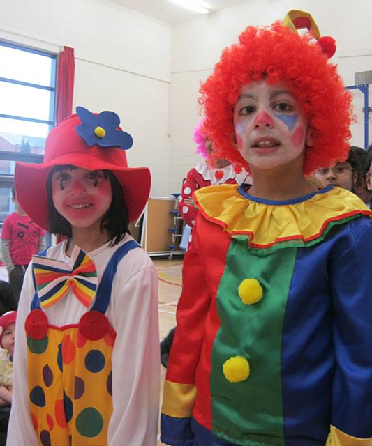 Skylight Circus visit Hamer Community Primary School