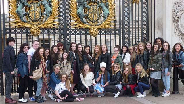 Siddal Moor students at Buckingham Palace