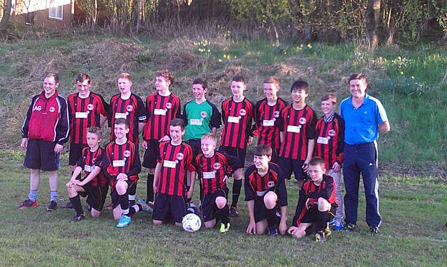 Top left to right: Adam Gill, Euan Smith, Conor Leyland, Steve Keown, Dan Joesbury, Callum Panton, Ben Simmonds, James Chee, Matt Whitehead, Dave Simmonds
Bottom left to right: Jack Kershaw, Pat Gillan, Nathan Christian, Bailey Smyth, Scott McCready, Tom Simmonds
